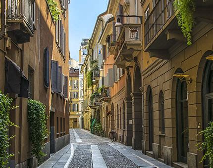 Brera (district of Milan) .